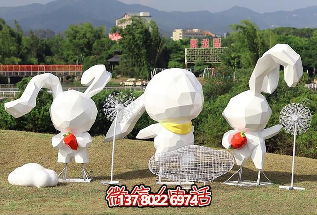 不銹鋼塊面雕塑——網(wǎng)紅雕塑,造型新穎,富有活力。 不銹鋼塊面雕塑——網(wǎng)紅雕塑,造型新穎,富有活力。